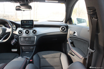 2015款奔驰CLA220 到店实拍