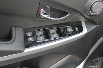 2014款柯兰多2.0L 汽油两驱自动豪华导航版到店实拍