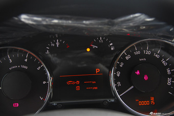 2015款东风标致3008 2.0L自动潮流版