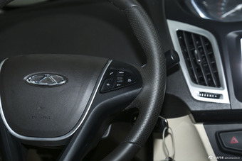 2015款艾瑞泽M7 2.0L自动宽享版232座