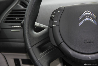 2013款世嘉三厢1.6L手动品尚型CNG