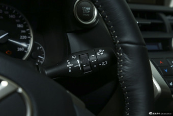 2016款雷克萨斯NX2.0L自动200全驱锋尚版