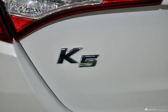 2013款起亚K5混动版