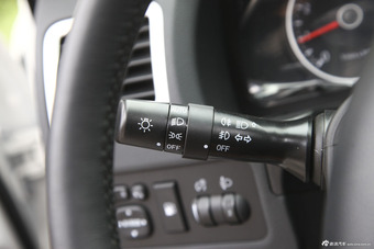 2015款改款野马T70 1.8TCVT优雅型