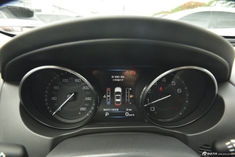 2015款捷豹XE R-SPORT 2.0T自动i4 Ti (200PS)