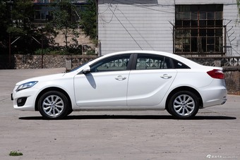 2015款海马M6 1.5T CVT驭FUN型