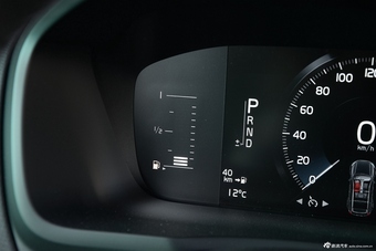 2016款沃尔沃XC90 2.0T自动 T5智逸版5座