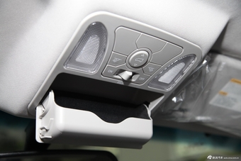 2013款瑞风M5 2.0T自动商务版