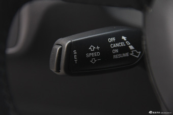 2015款奥迪Q3 2.0T自动35TFSI quattro 3百万纪念版进享型