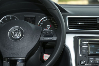 2015款帕萨特1.4T DSG尊荣版