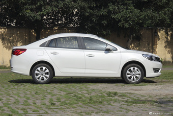 2015款东风风神L60 1.6L手动新动型