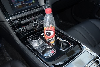 2016款捷豹XJL 2.0T自动两驱典雅商务版