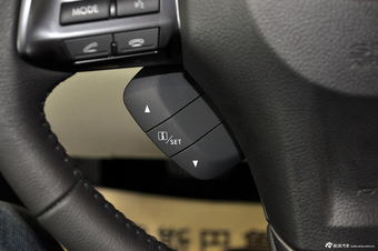 2013款傲虎2.5i豪华版