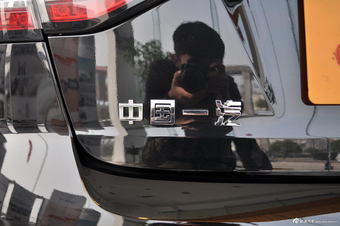 2012款奔腾B90 2.0L手动豪华型