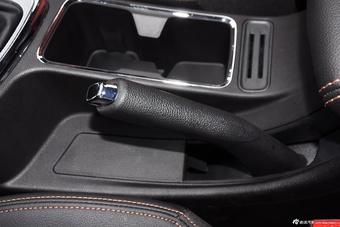 2015款宝骏560 1.8L手动精英型