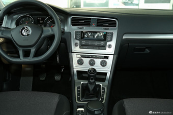 2016款高尔夫1.6L手动时尚型