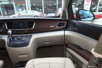 2014款GL8商务车3.0L自动XT豪华商务旗舰版