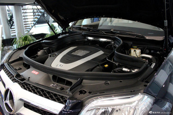 2013款奔驰GLK300 4MATIC 动感型（天窗版）到店实拍