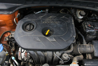 2015款北京现代ix25 2.0L自动四驱尊贵型