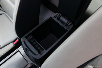 2013款马自达6 2.0L自动超豪华型