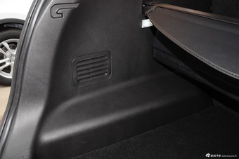 2015款宝骏560 1.8L手动精英型