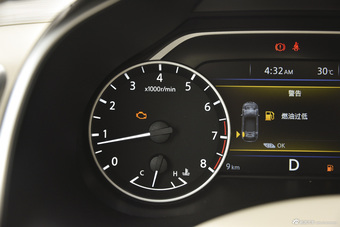 2015款楼兰 2.5L自动XL两驱智尚版