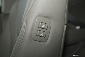 2013款凯美瑞200G 2.0L自动经典豪华版