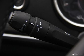 2013款雪铁龙C4L 1.6THP自动劲智版