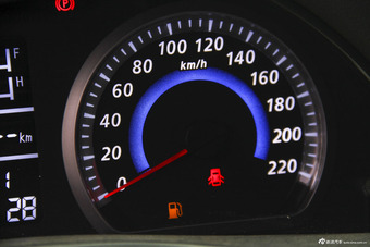 2014款众泰Z300 1.5L手动新视界豪华型