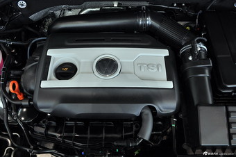 2014款 新帕萨特 1.8TSI DSG 尊荣版
