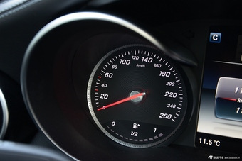 2015款奔驰C级C200L 2.0T自动运动版