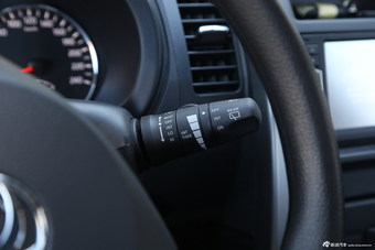 2015款东风风度MX6 2.0L CVT四驱UPR