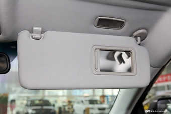 2013款吉利EC8 2.4L自动尊贵型