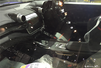 广州车展探馆实拍法拉利GTC4Lusso