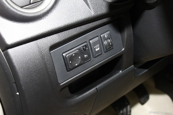 2014款启辰R30 1.2L手动优享版到店实拍