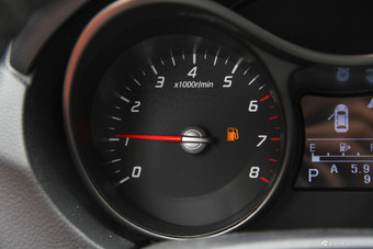 2015款海马S5 1.5T自动豪华型