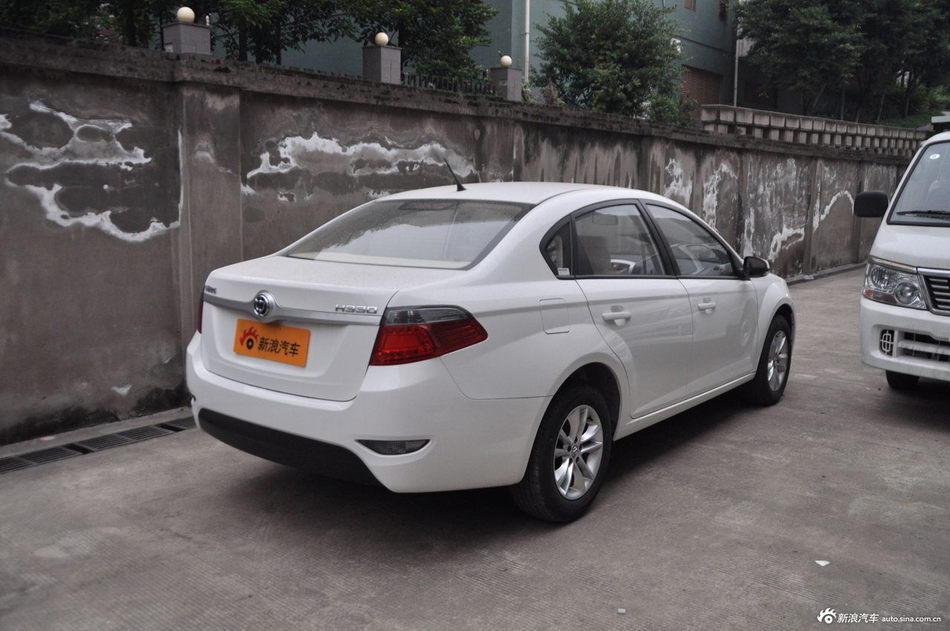 2013款中华H330 1.5L手动舒适