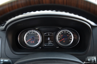 2016款CM7 2.0T自动尊享型