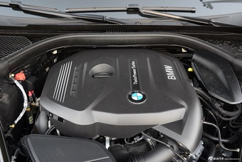 2017款宝马7系730Li 2.0T自动豪华型