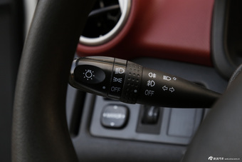 2015款奔奔1.4L手动尊贵型国5