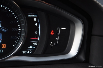 2015款沃尔沃S80L 2.0T T5智尊行政版