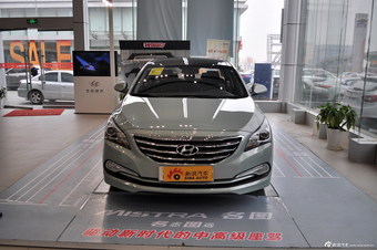 2013款名图1.8GLS自动智能型北极玉