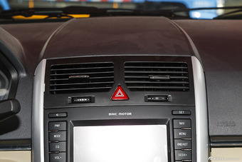 2015款 绅宝D20 1.5L自动三厢乐尚版