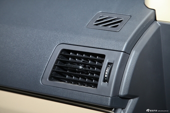 2012款北京汽车E系列1.3L乐尚手动版两厢图片