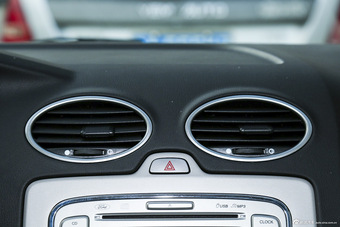 2013款福克斯两厢经典1.8L手动基本型