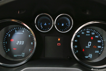 2016款睿行M90 2.0L手动标准型平顶掀背门