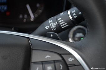 2016款凯迪拉克XT5 2.0T自动28T四驱豪华型