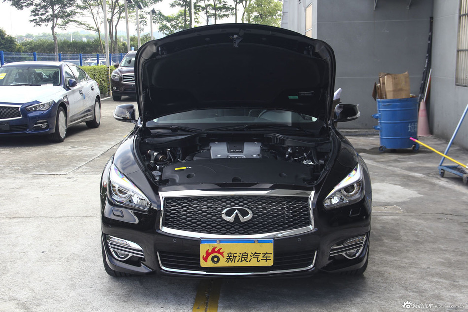 2015款英菲尼迪Q70L 2.5L奢华版