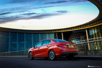 2016款东风雪铁龙全新C4L