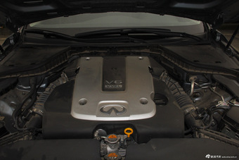 2014款英菲尼迪Q50 3.7L自动豪华运动版